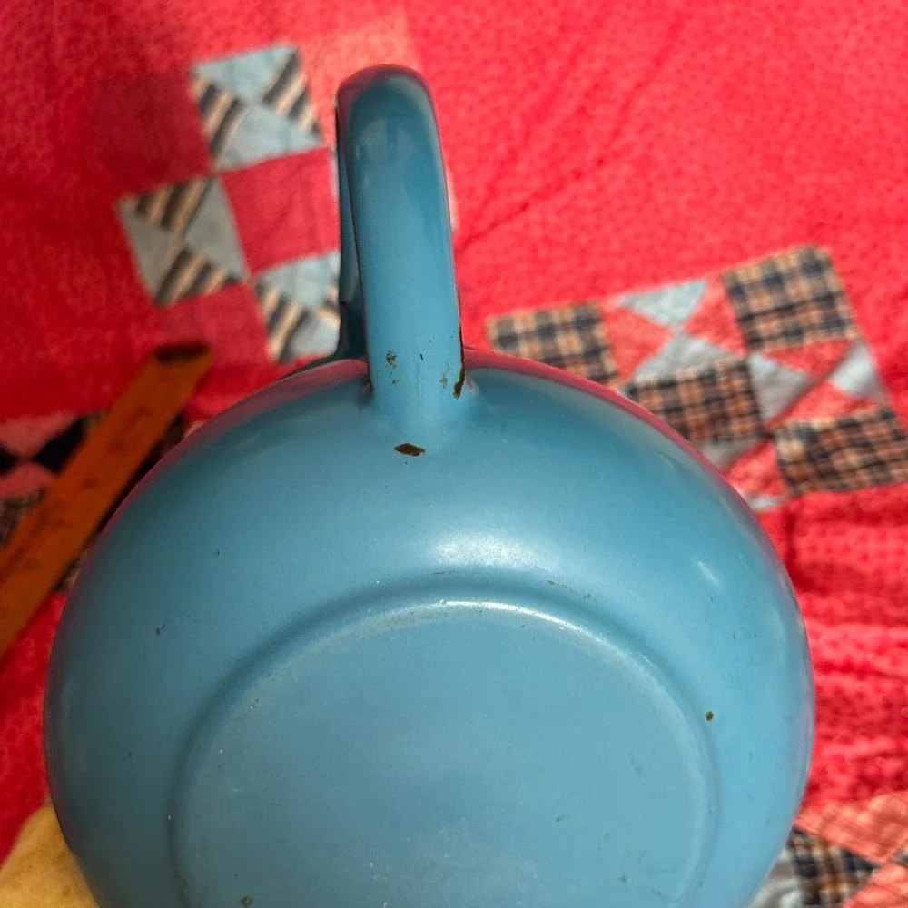 Vintage‎ Blue Enamelware Teapot Hinged Lid Farmhouse Rustic Kitchen Decor Retro